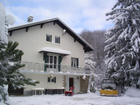 Gîte grande capacité au calme circuit Cascades du Hérisson